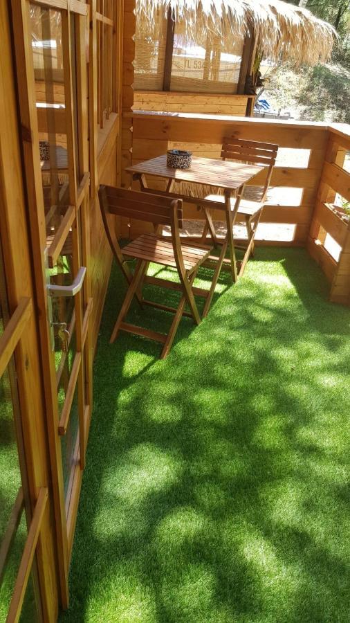 La Lyalis Bed & Breakfast Aiguines Ngoại thất bức ảnh