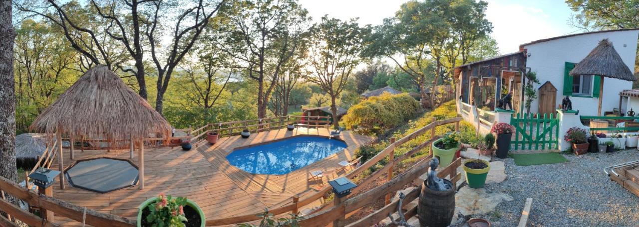 La Lyalis Bed & Breakfast Aiguines Ngoại thất bức ảnh
